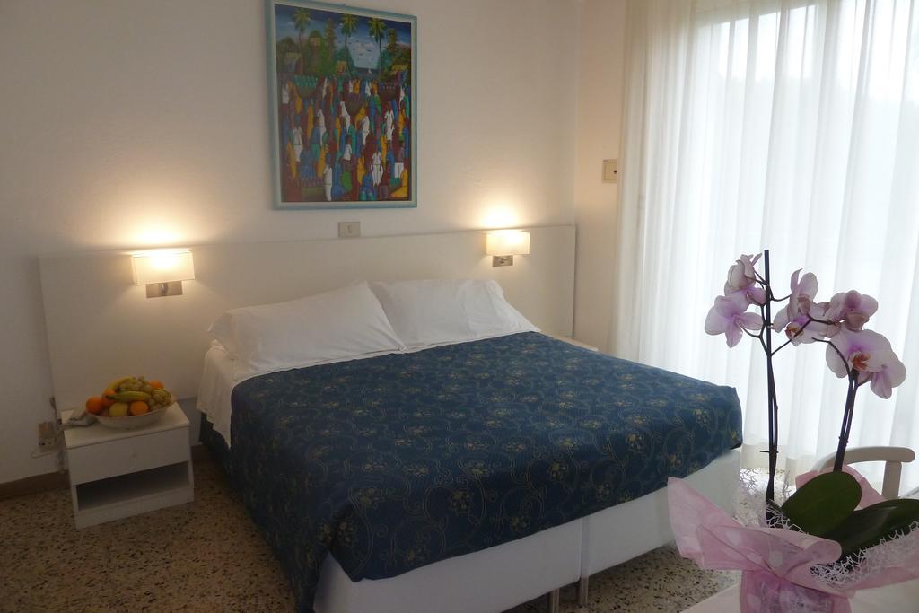 Hotel Astra Milano Marittima Dış mekan fotoğraf