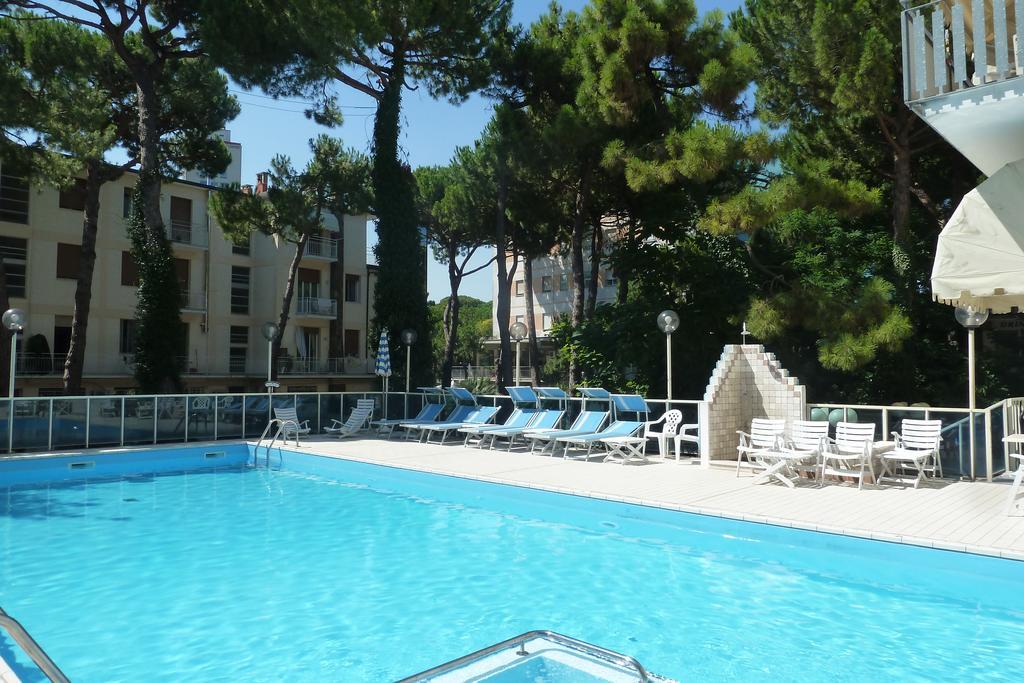 Hotel Astra Milano Marittima Dış mekan fotoğraf