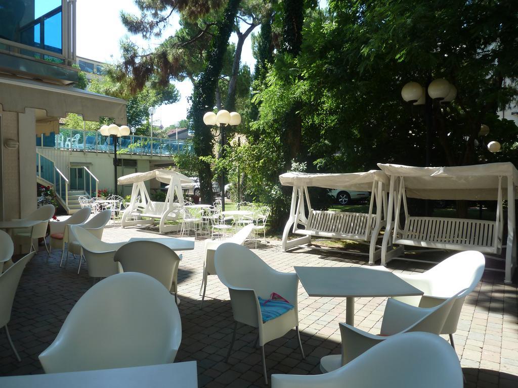 Hotel Astra Milano Marittima Dış mekan fotoğraf
