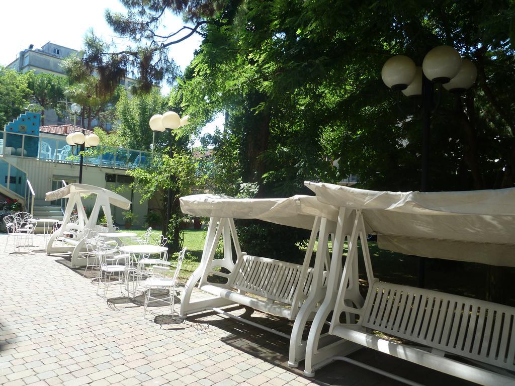 Hotel Astra Milano Marittima Dış mekan fotoğraf