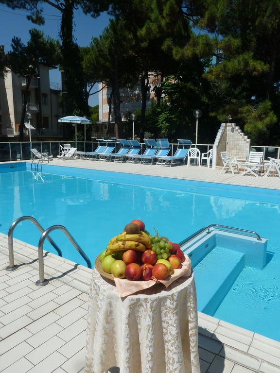 Hotel Astra Milano Marittima Dış mekan fotoğraf