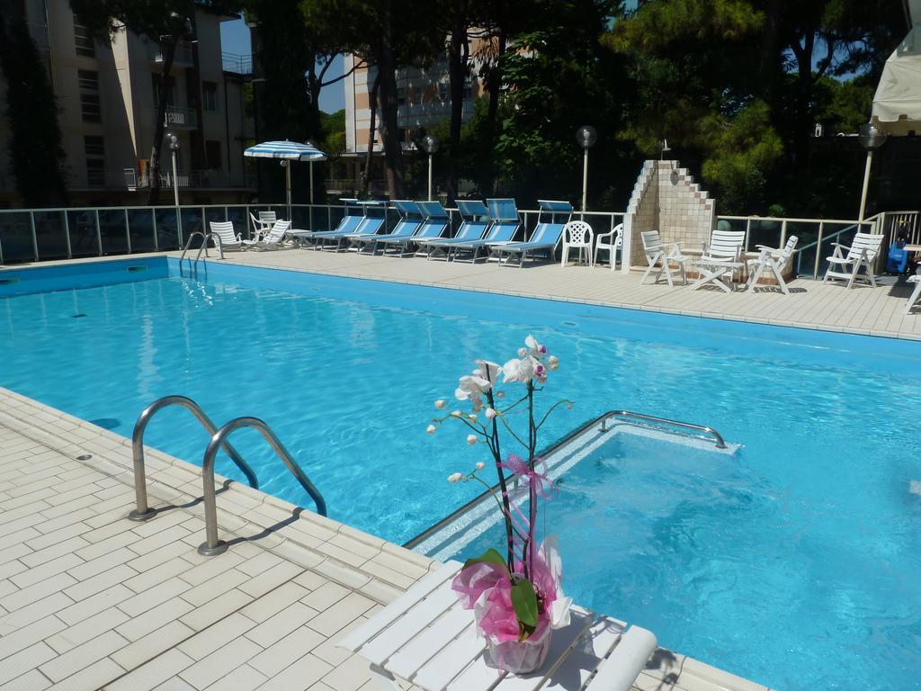 Hotel Astra Milano Marittima Dış mekan fotoğraf