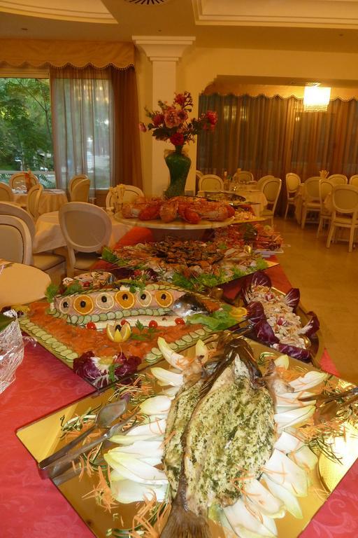 Hotel Astra Milano Marittima Dış mekan fotoğraf